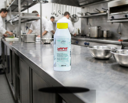 Edelstahl-Pflege in Aufzügen